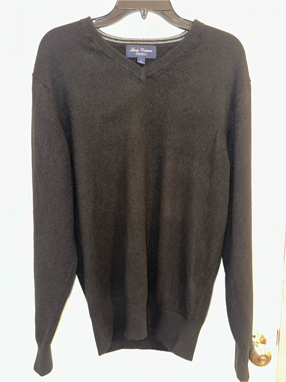 Daniel Cremieux Men’s Black V-Neck Cashmere Sweater